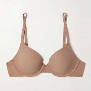 Skims Fits Everybody T-Shirt Bra